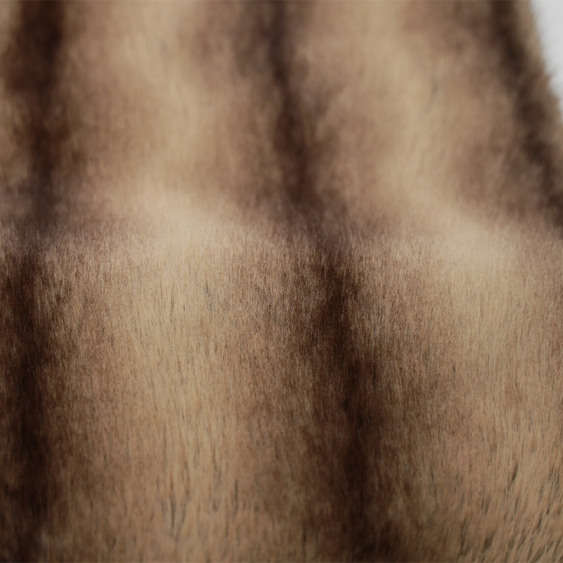 Exploring the Pros and Cons of Synthetic Fox Fur in the Fashion Industry