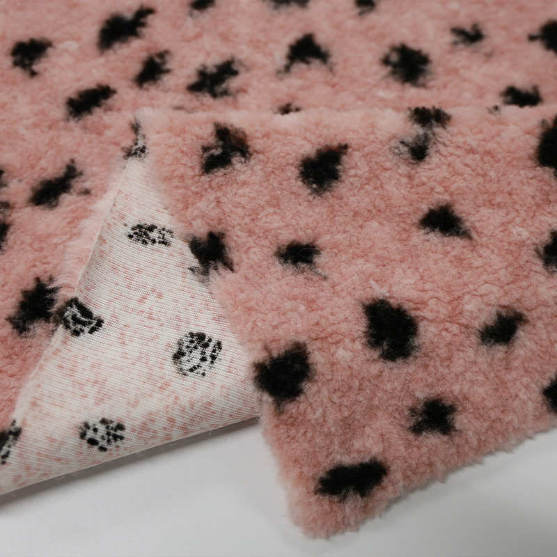 Market Insights: Exploring the Merits and Demerits of Imitation Lamb Fur