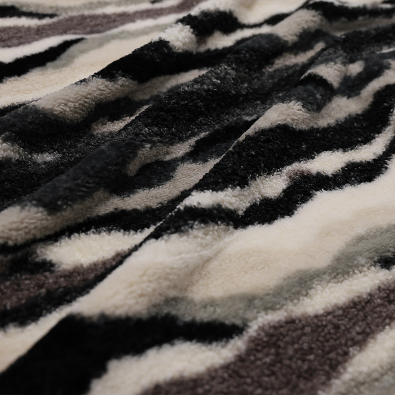 Market Considerations: Understanding the Drawbacks of Curled Velvet in Home Textile Use