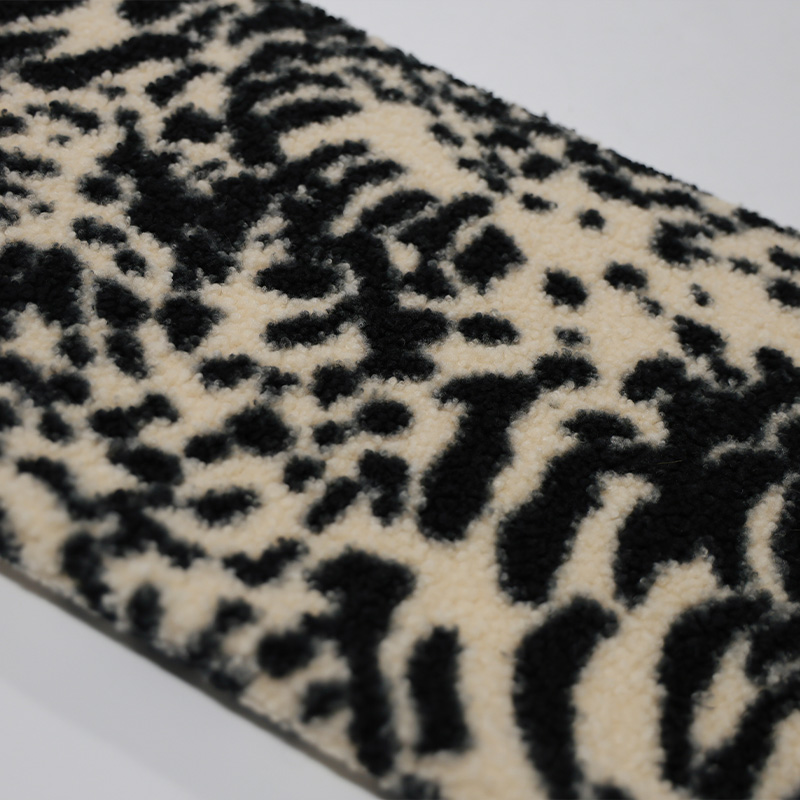Off-white printed acupuncture granules