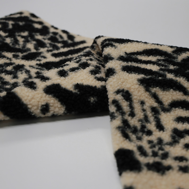 Market Analysis: Balancing the Ups and Downs of Curled Velvet in Fashion and Home Textiles