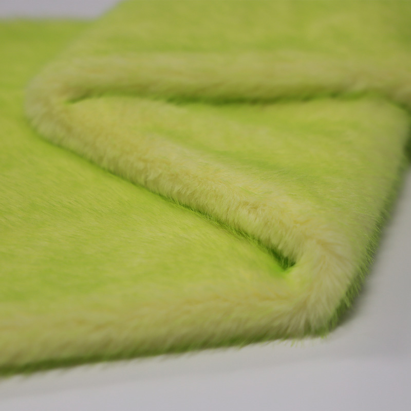 Yellow dyed-pointed rainbow mink