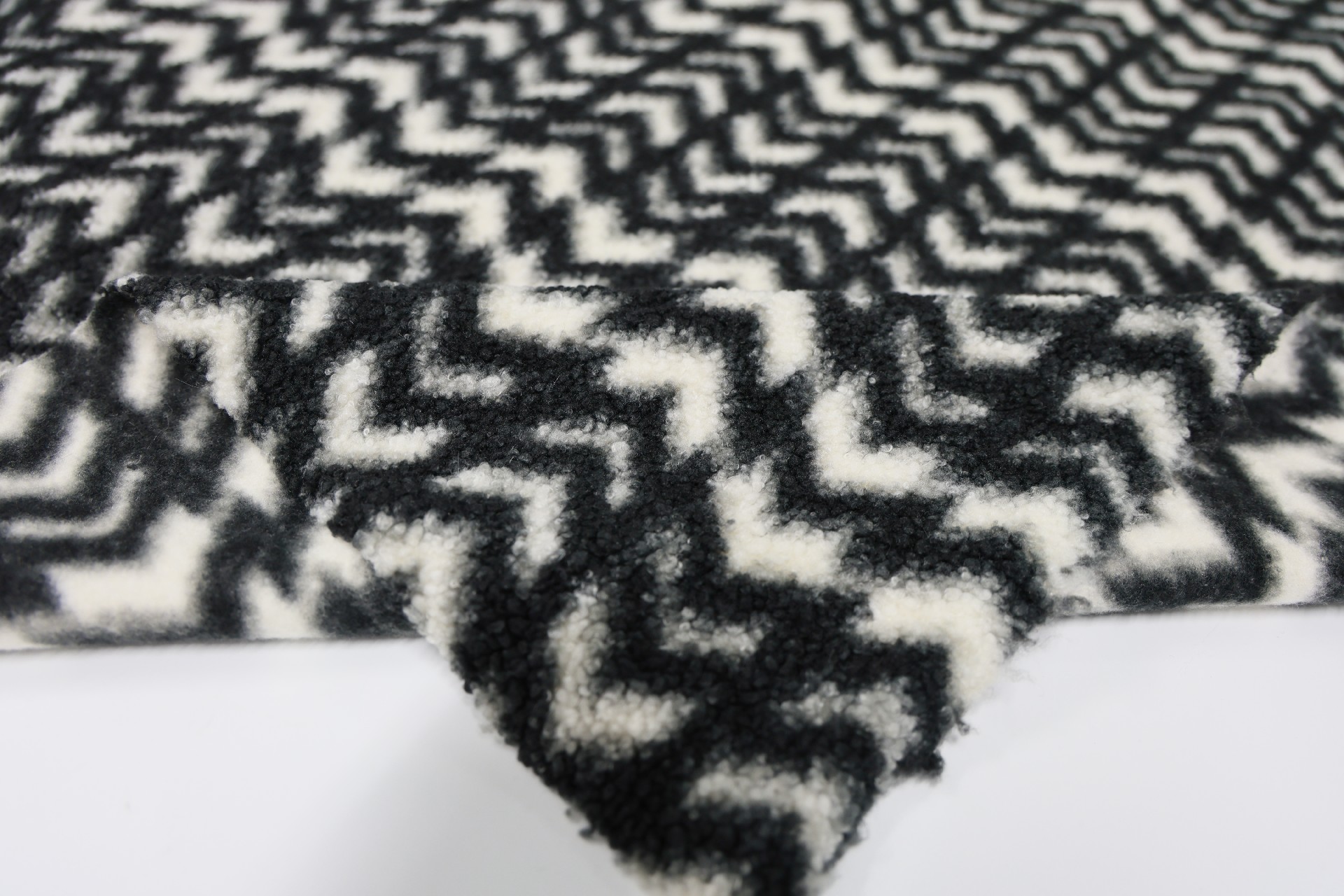 faux fur wavy grain velvet
