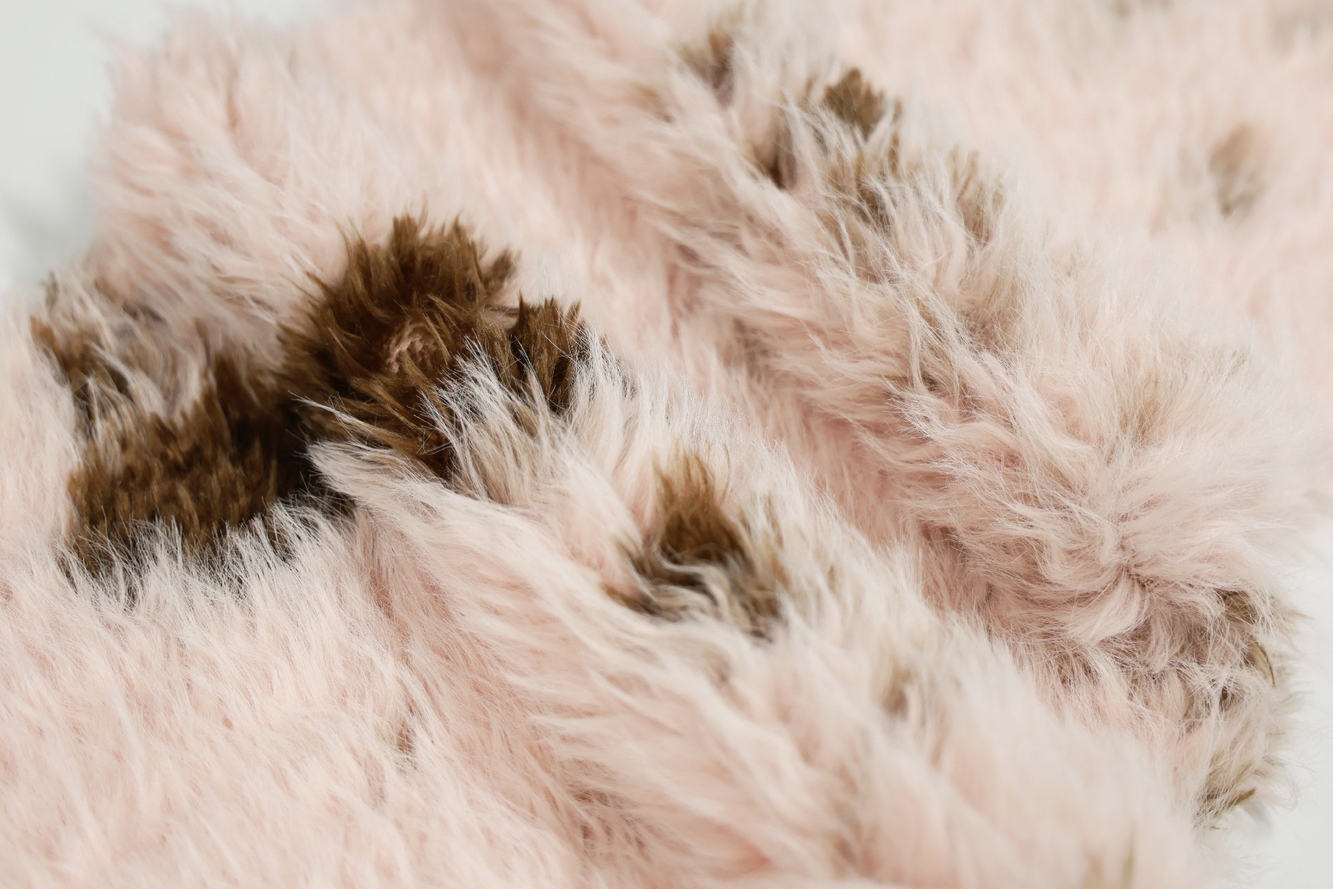 Faux fur Pink and brown curls