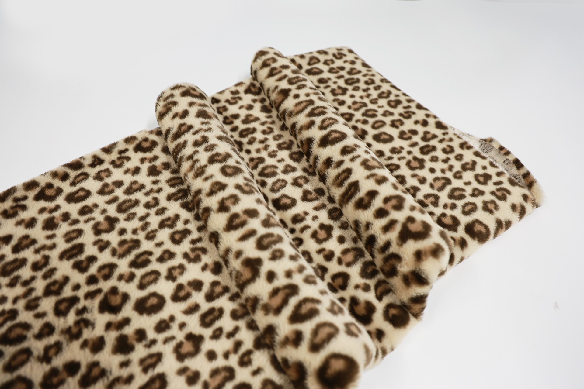 Brown 3-color printed leopard faux rabbit fur