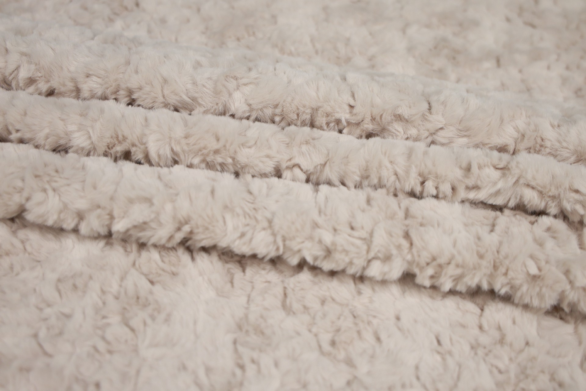 Beige rabbit faux fur