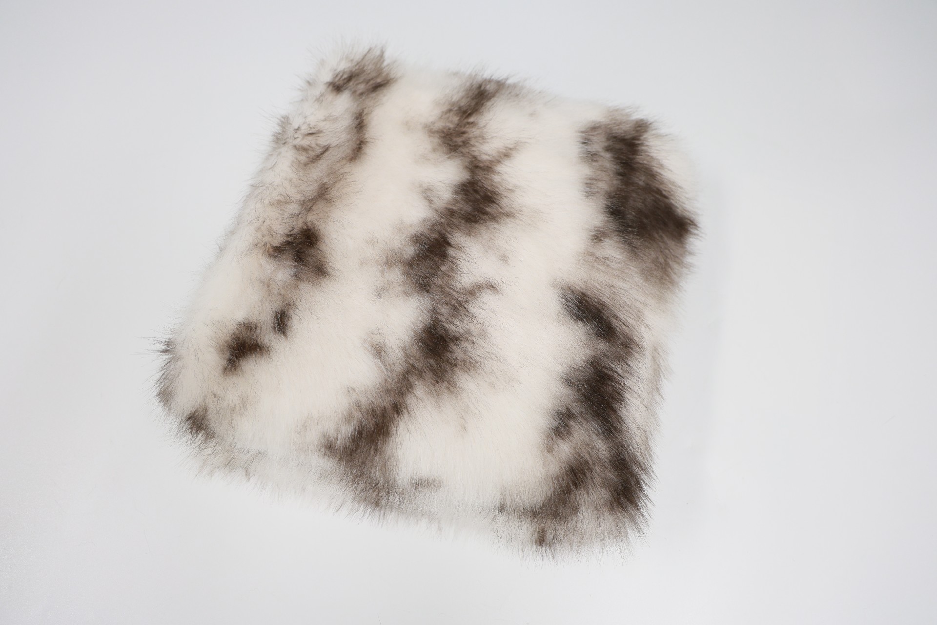 Beige dragon pattern fox faux fur