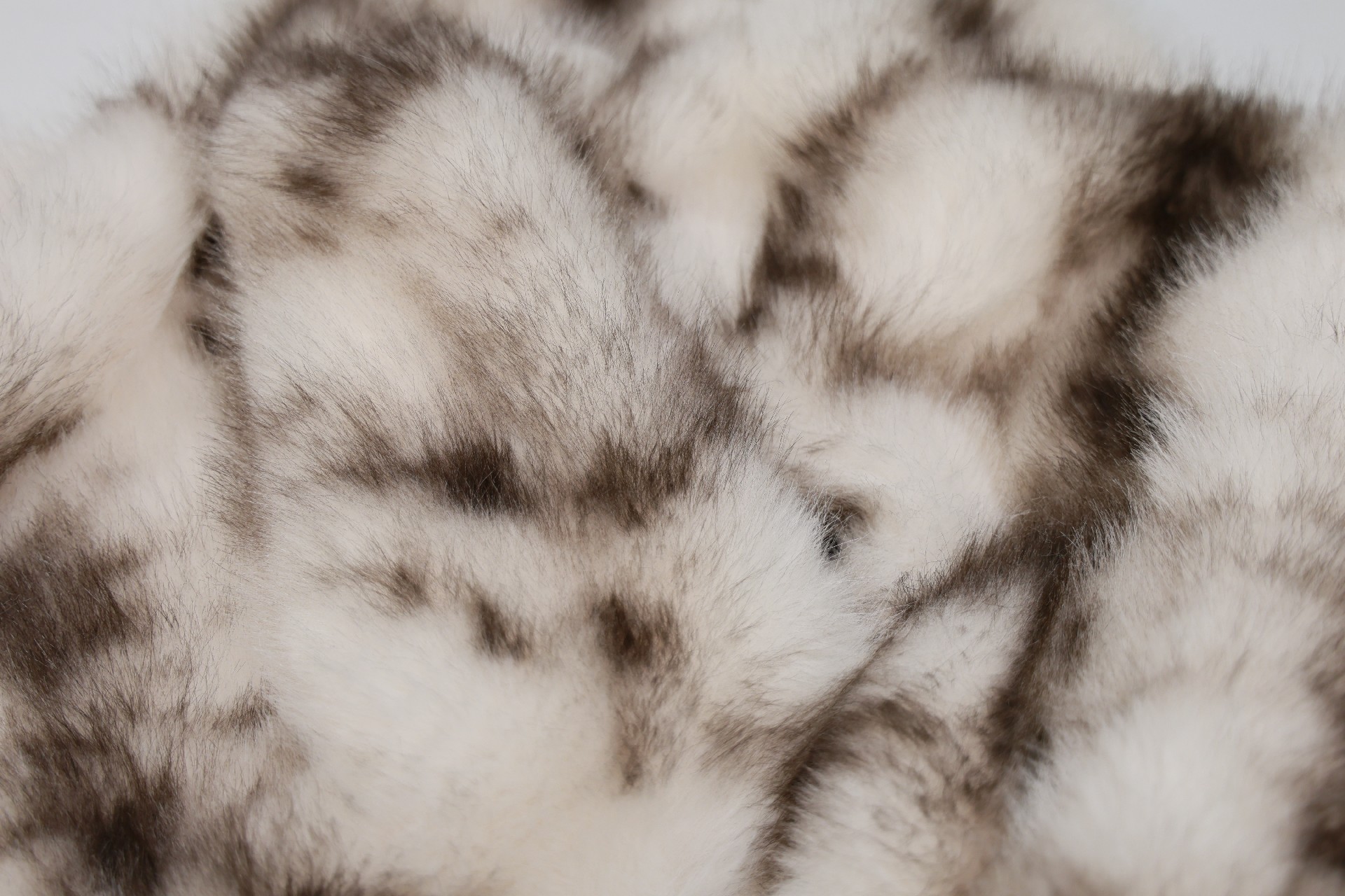 Beige dragon pattern fox faux fur