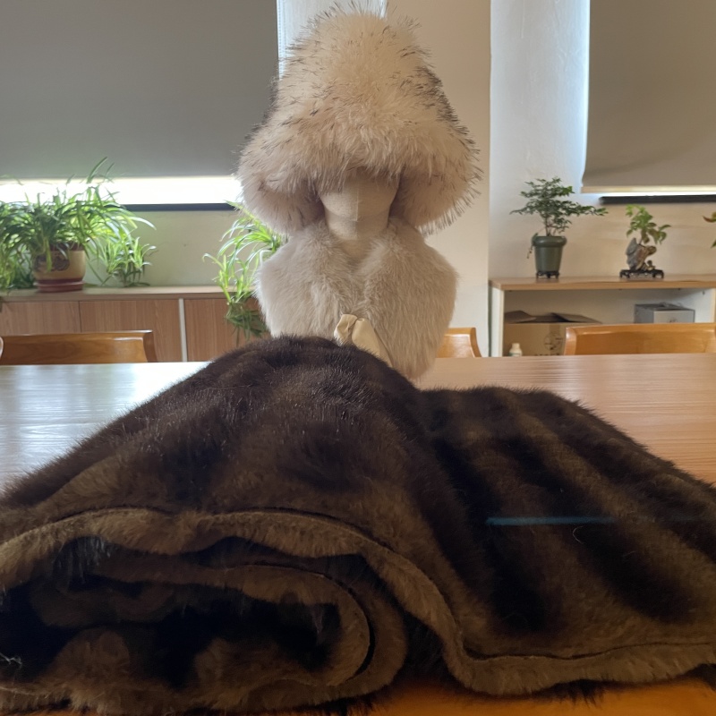 2025 AW Trend: Long Faux Fur | Sustainable Faux Fur Manufacturers