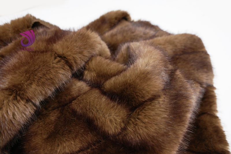 Luxury Faux Fur Blankets: Discover High-Quality Faux Fur Fabric Blankets for Home and Beyond