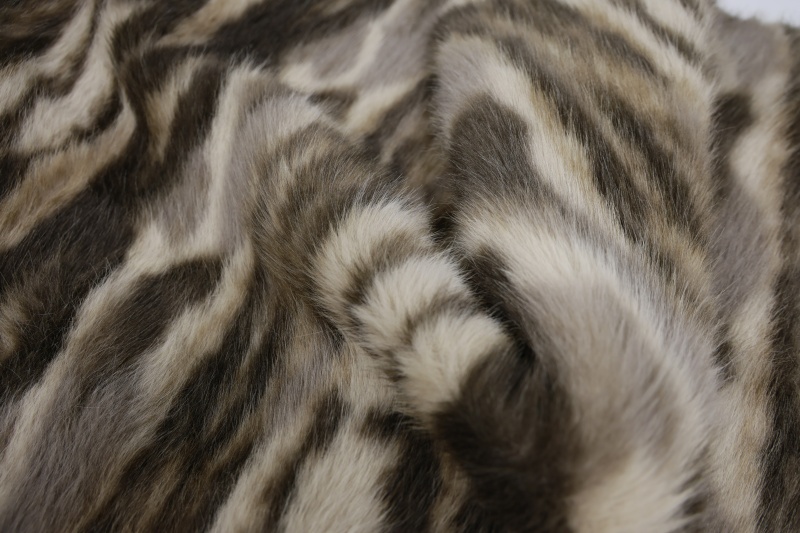 b2b faux fur supplier.jpg