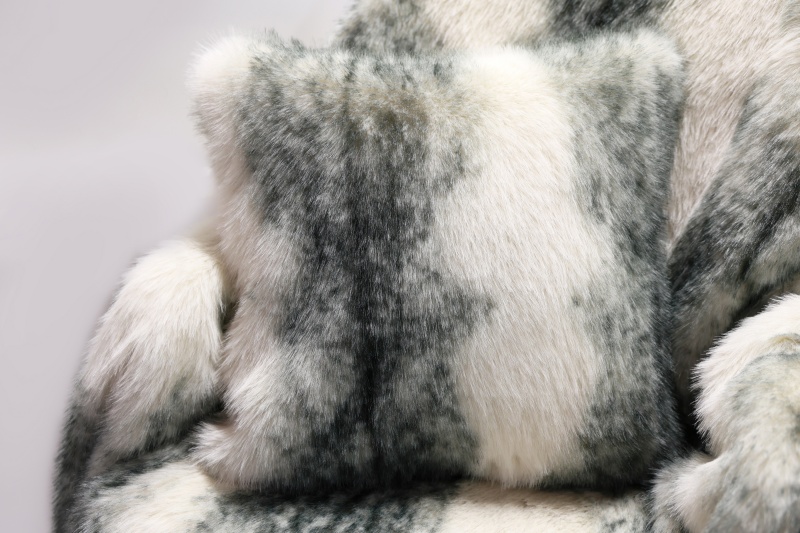 Faux Fur Home Decor: Transform Your Home with Cozy Blankets & Throws
