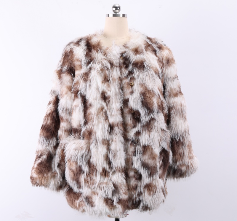 Long Coat & Faux Fur Jacket Styles for Ultimate Warmth & Style