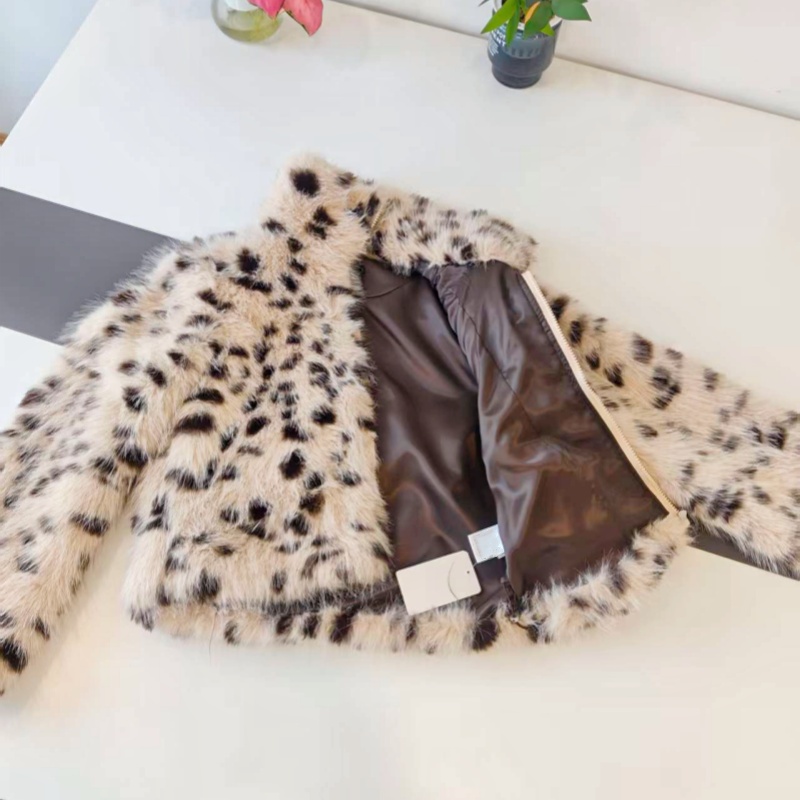 Jiaqi Clothing: Where Faux Rabbit Fur Meets Leopard Print Elegance