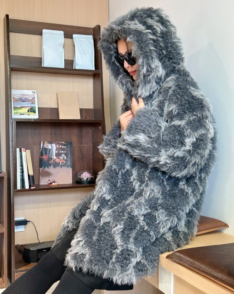 how to choose the right fur coat for daily use?