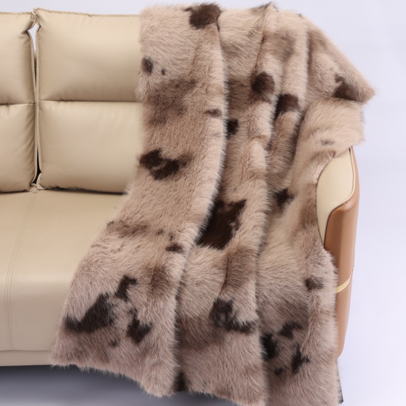 Milk Tea Brown Speckled Faux Fur Throw Blanket—Comfortable All-Season Home Blanket, Safe and Eco-Friendly
