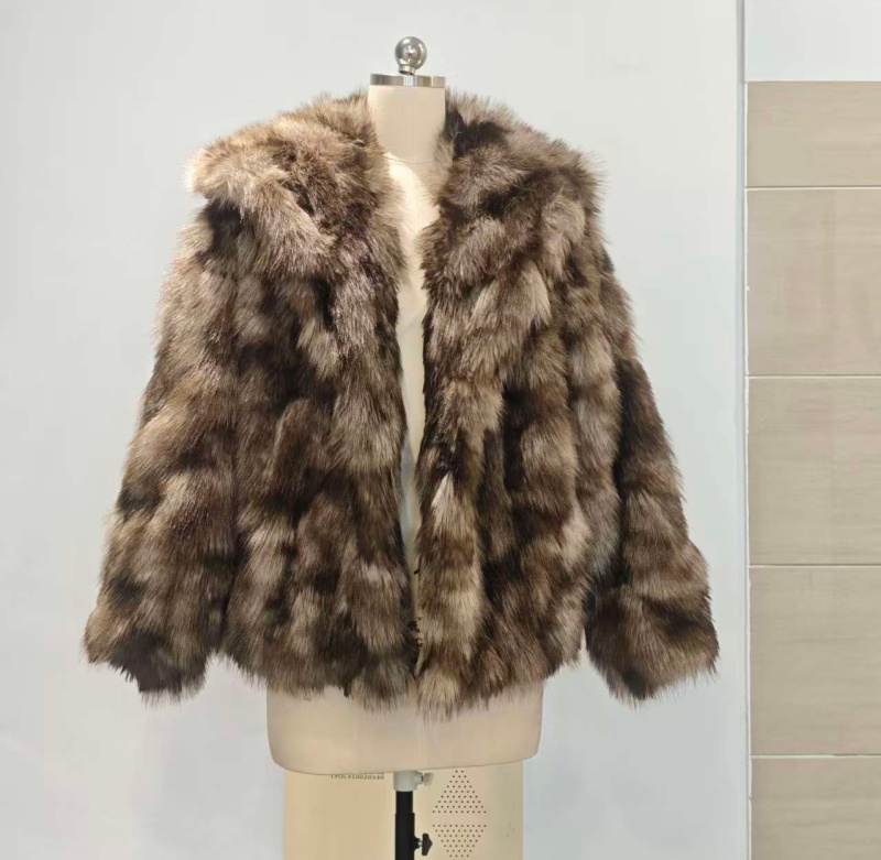 Men's Faux Fur Hoodie.jpg