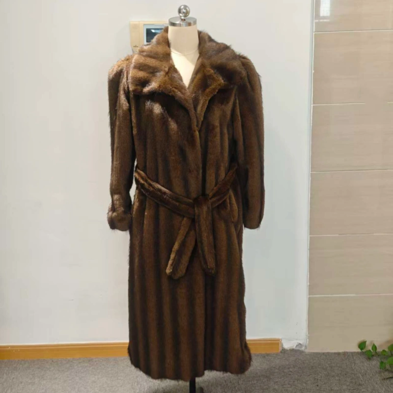 Vintage-Style Women’s Mink Coats.jpg