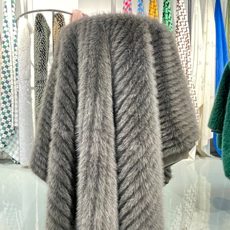 faux fur blanket supplier.jpg