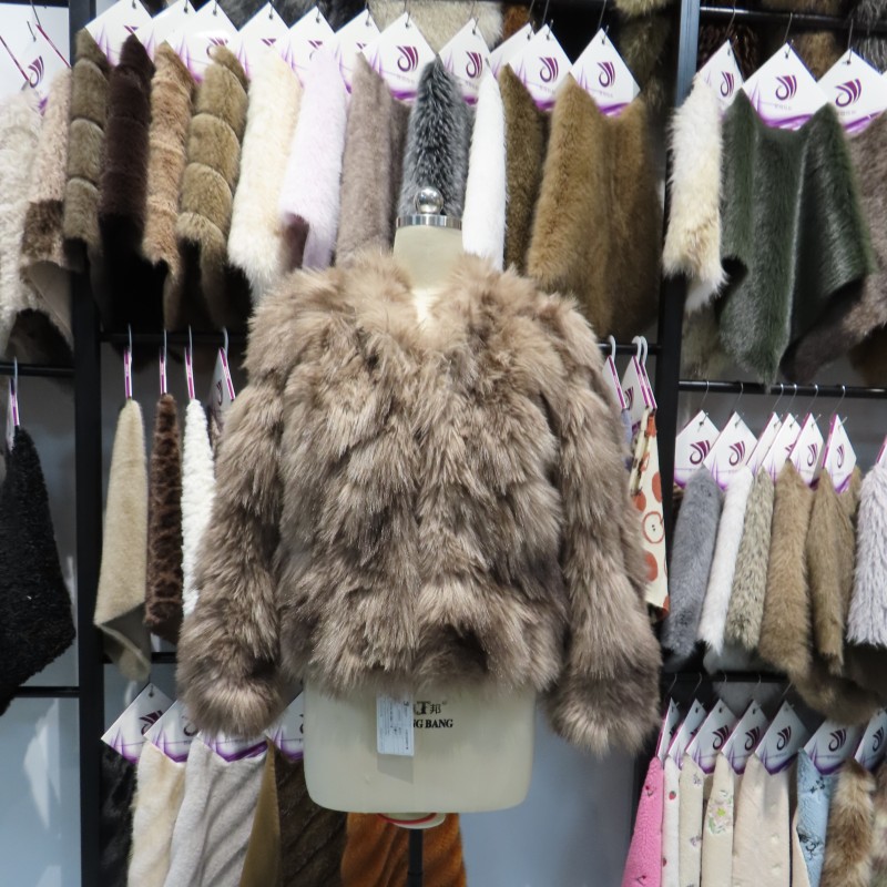 faux fur clothing Supplier.jpg