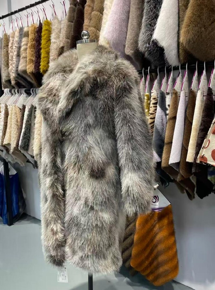 1779072288522501.jpg faux fur fabric.jpg